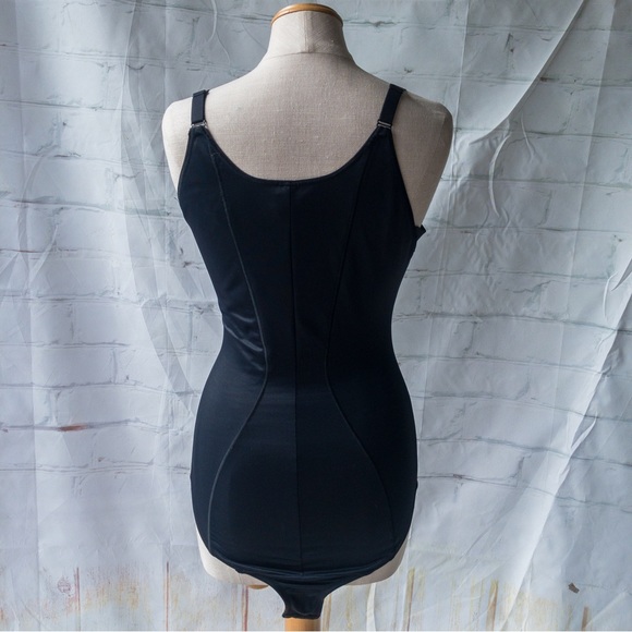 Flexees Firm Control Shapewear Open-Bust Bodysuit - Large - Picture 2 of 9